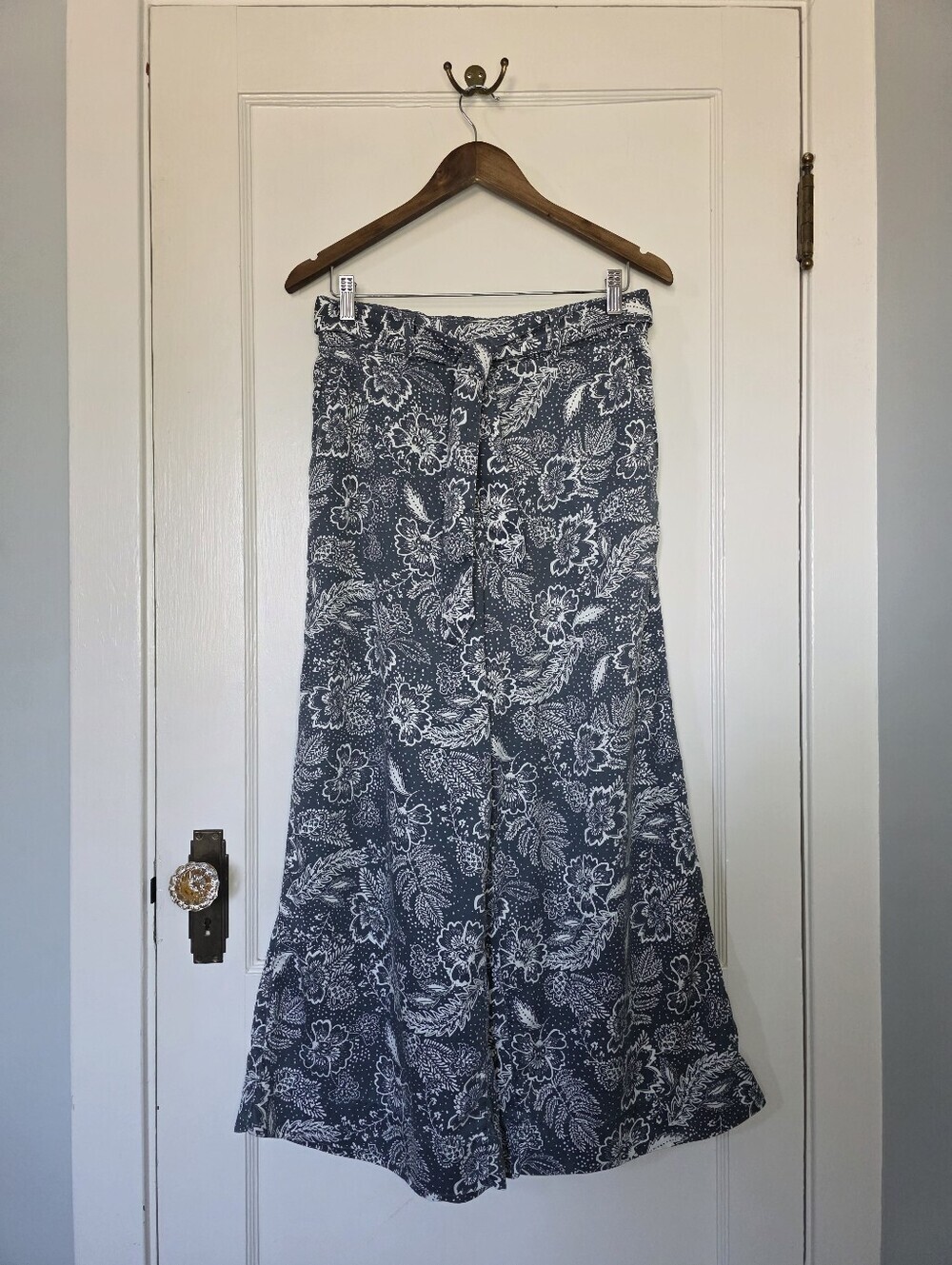 Joie Boho Wide Leg 100% Lyocell Pants - Size M – Floral Blue & White - Picture 2 of 6